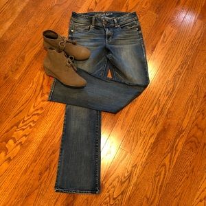 AE LOW FLAIR JEANS